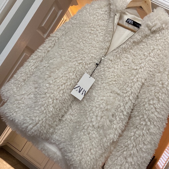 ZARA faux fur shearling jacket with hoodie coat blogger favorite - Picture 10 of 15